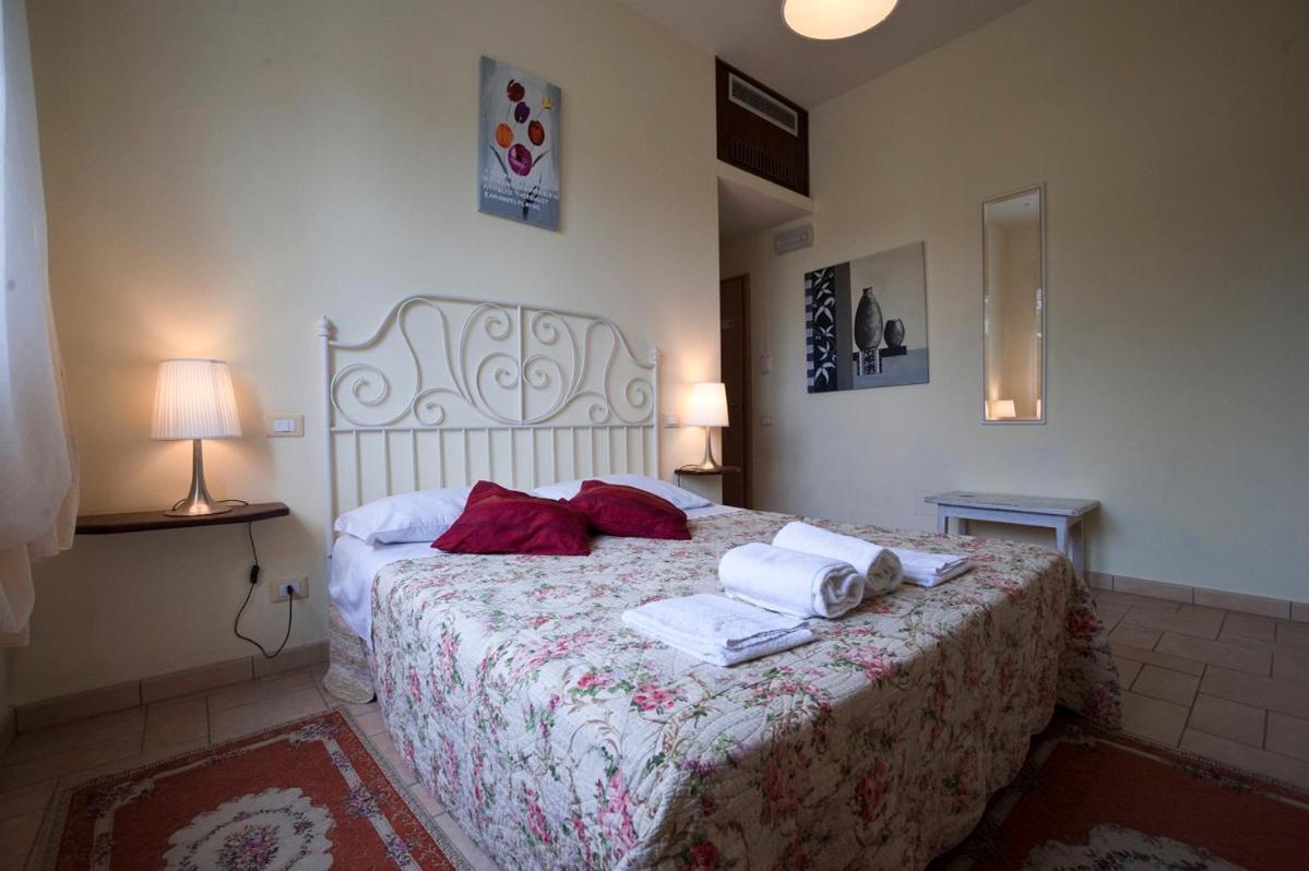 Homelink Poggibonsi - Sogno D'Oro Bagian luar foto